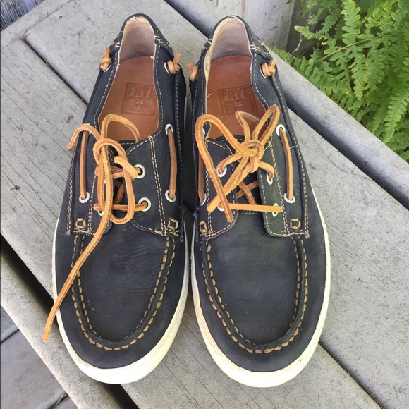 frye boat shoes mens